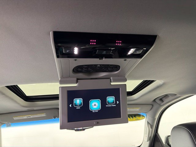 Used 2018 Chevrolet Tahoe Premier AWD/4WD image 35