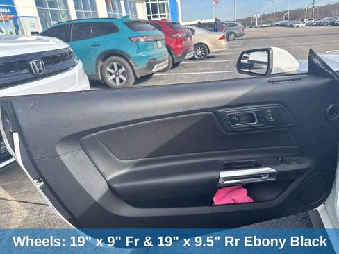 Used 2016 Ford Mustang GT w/ GT Performance Package image 27