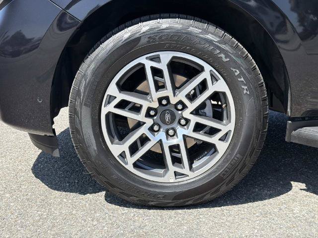 Certified 2025 Ford Expedition Active AWD/4WD image 28