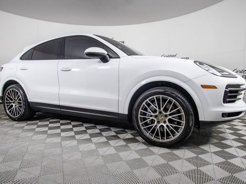 Used 2023 Porsche Cayenne Coupe AWD/4WD image 2