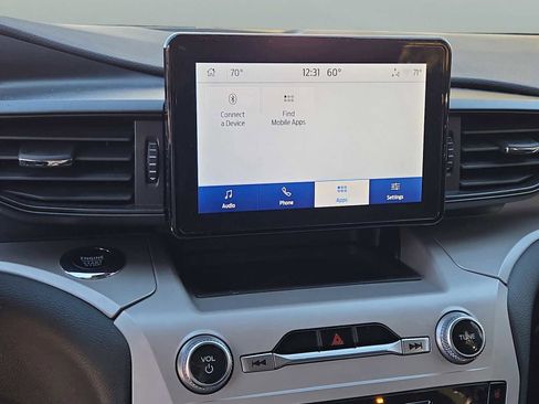 Used 2024 Ford Explorer XLT image 23