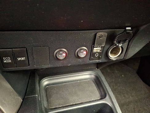 Used 2017 Toyota RAV4 LE w/ All Weather Liner Package image 19