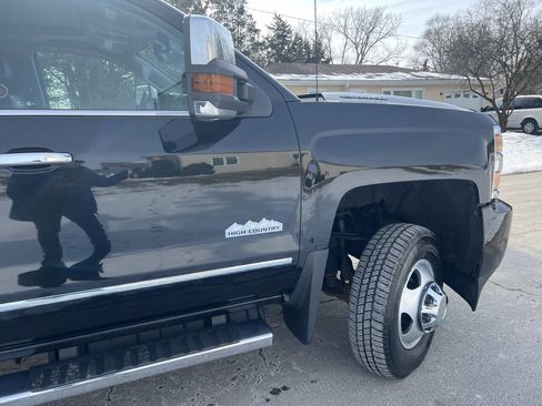 Used 2018 Chevrolet Silverado 3500 High Country AWD/4WD image 16