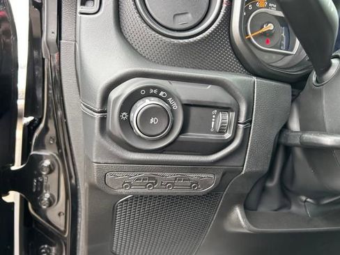 New 2025 Jeep Wrangler Unlimited Rubicon AWD/4WD image 24