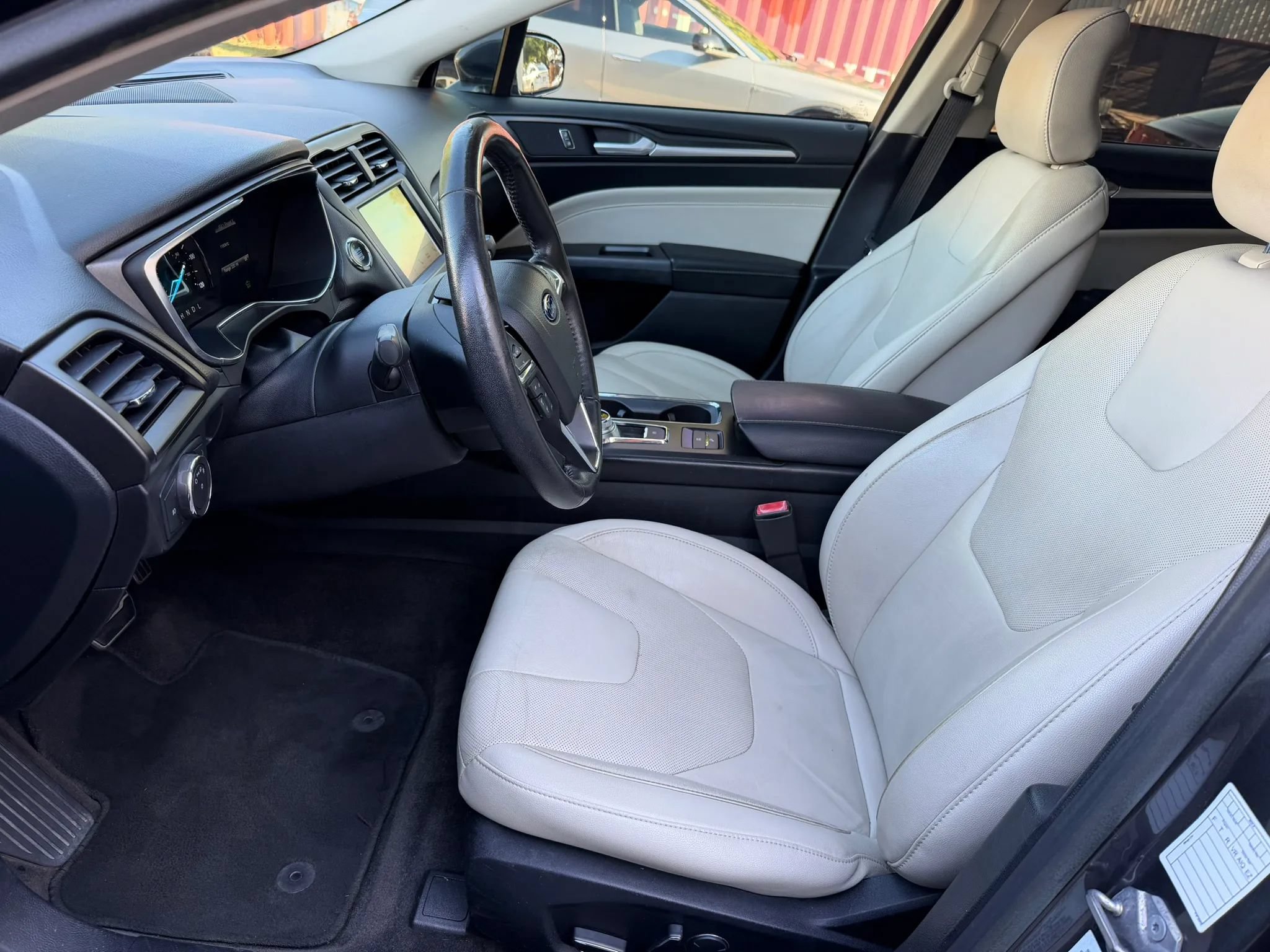 Used 2017 Ford Fusion Titanium FWD image 14