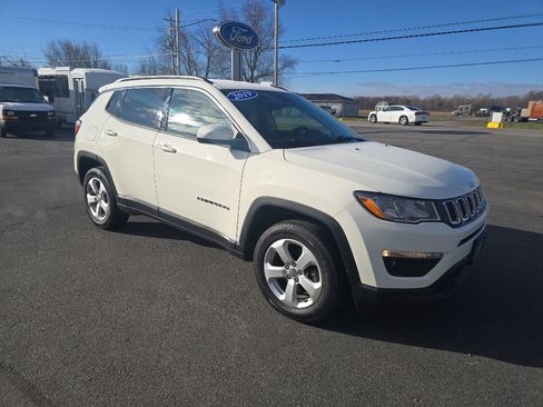 Used 2019 Jeep Compass Latitude w/ Safety & Security Group image 23