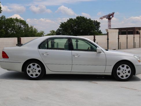 Used 2001 Lexus LS 430 RWD image 59