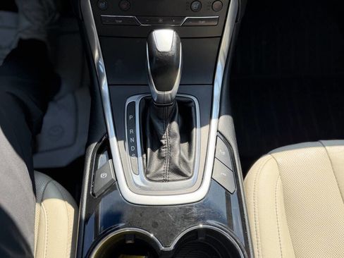 Used 2017 Ford Edge Titanium w/ Equipment Group 302A image 17