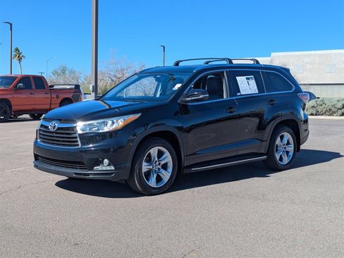 Used 2016 Toyota Highlander Limited image 2