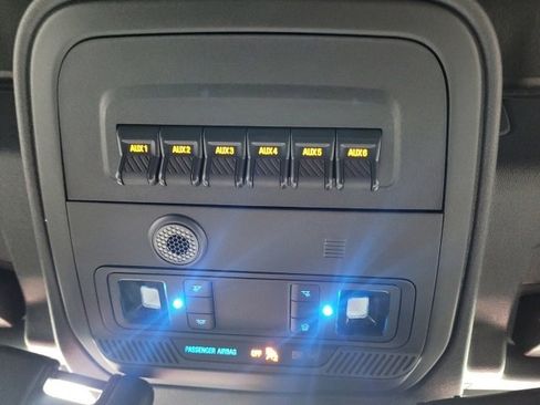 Used 2023 Ford Bronco Wildtrak image 20