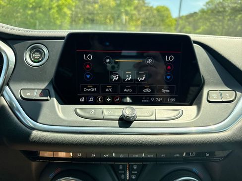 Used 2022 Chevrolet Blazer LT FWD image 25