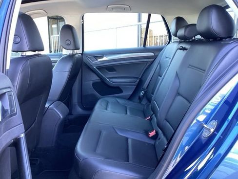 Used 2020 Volkswagen Golf 4-Door image 28