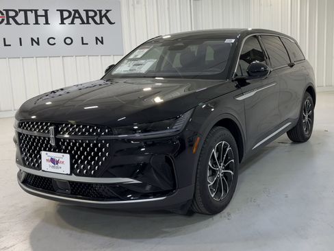 New 2026 Lincoln Nautilus Premier image 4