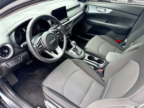 Used 2023 Kia Forte LXS FWD image 25