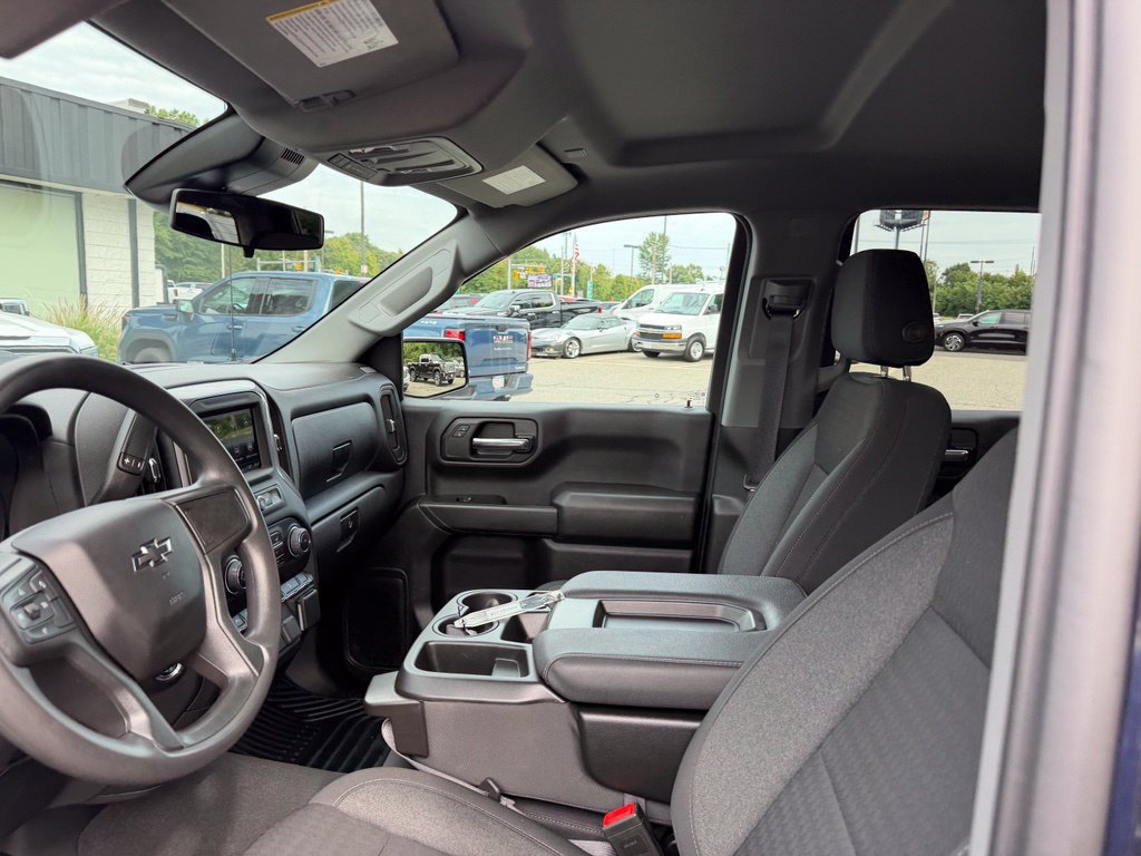 Certified 2024 Chevrolet Silverado 1500 Custom Trail Boss w/ LPO, Dark Essentials Package AWD/4WD image 17