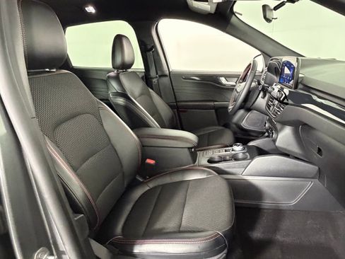 Used 2025 Ford Escape ST-Line image 29