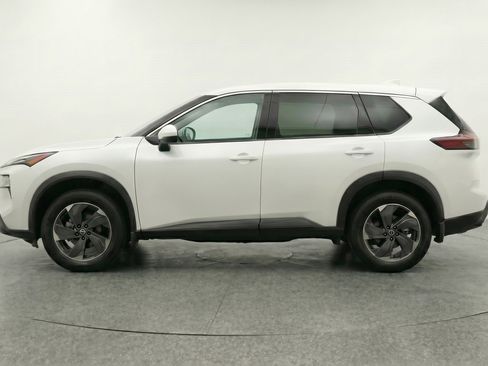 Used 2025 Nissan Rogue SV FWD image 5