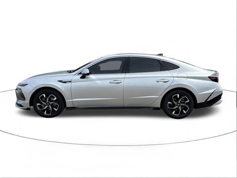 Used 2024 Hyundai Sonata SEL FWD image 6