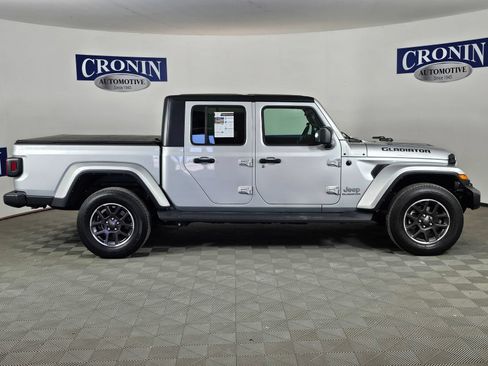 Used 2022 Jeep Gladiator Overland w/ Popular Equipment Package AWD/4WD image 32