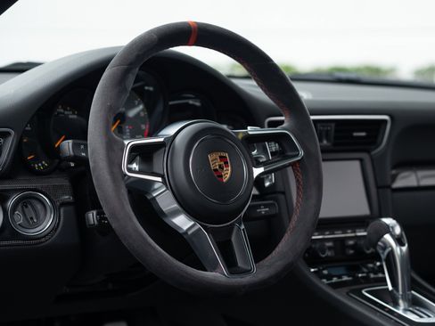 Used 2016 Porsche 911 GT3 RS image 5