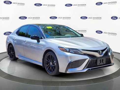 Used 2023 Toyota Camry XSE AWD/4WD image 7