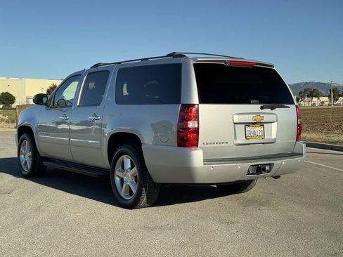 Used 2013 Chevrolet Suburban LTZ image 6