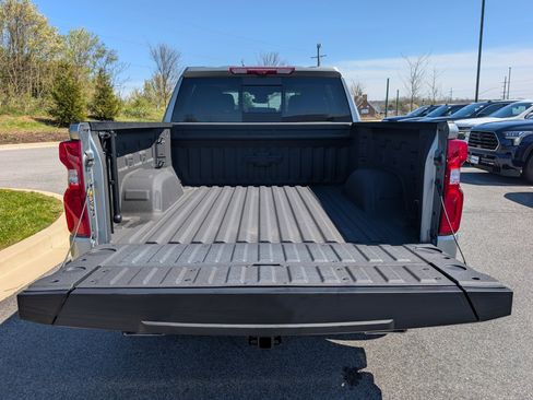 Used 2025 Chevrolet Silverado 1500 LTZ w/ LTZ Premium Package image 13