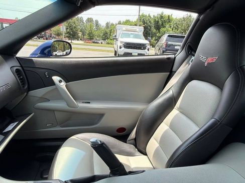 Used 2007 Chevrolet Corvette Coupe w/ Preferred Equipment Group RWD image 23