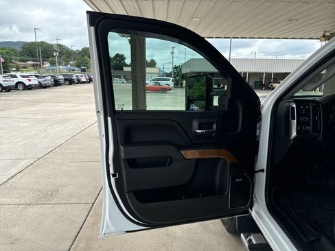 Used 2016 Chevrolet Silverado 3500 LTZ w/ Duramax Plus Package AWD/4WD image 18
