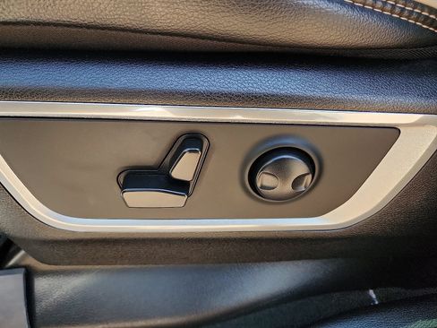Used 2022 RAM 1500 Laramie AWD/4WD image 16