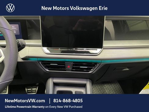 New 2026 Volkswagen Tiguan SE R-Line AWD/4WD image 9