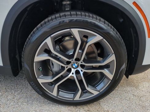 New 2026 BMW X5 xDrive40i w/ Premium Package AWD/4WD image 11