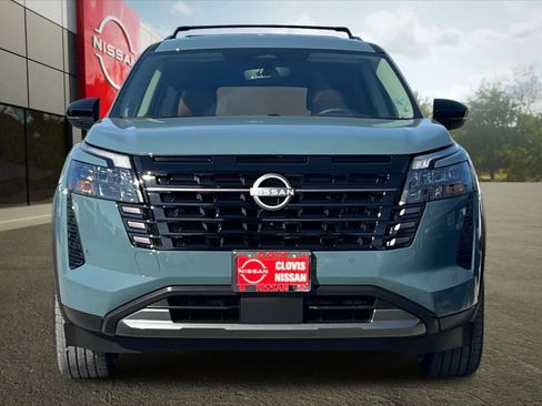 New 2026 Nissan Pathfinder Platinum image 11