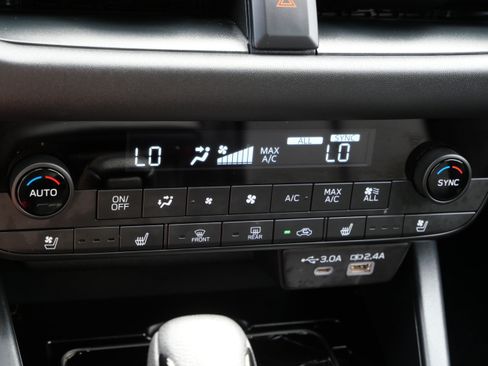 Certified 2026 Subaru Outback Touring AWD/4WD image 23
