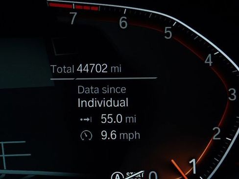 Used 2022 BMW 740i w/ M Sport Package RWD image 41