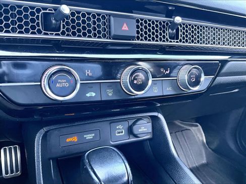 Used 2024 Honda Civic Sport image 25