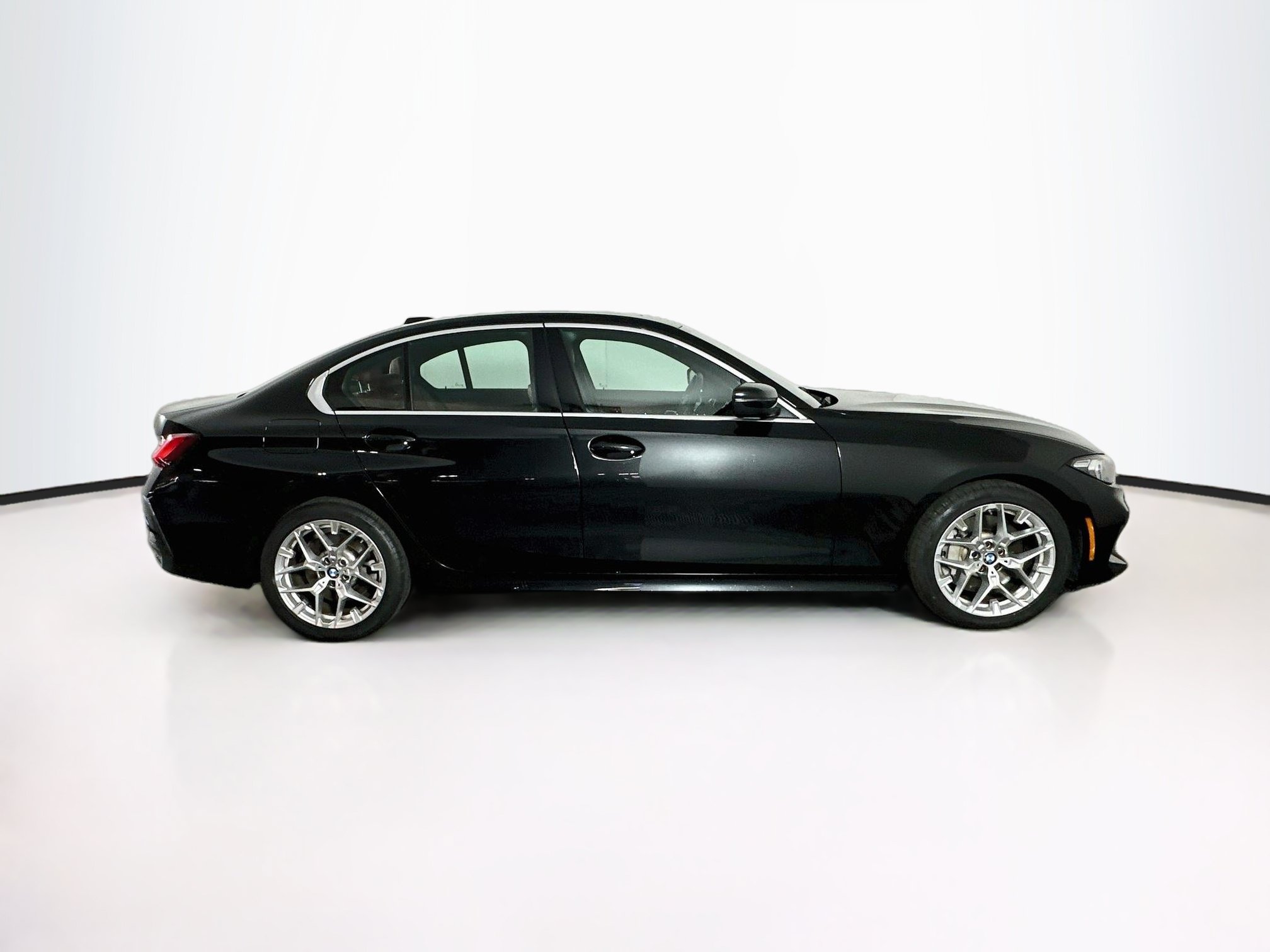 Used 2025 BMW 330i Sedan RWD image 10