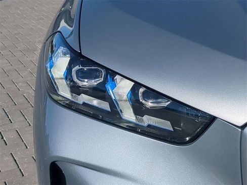 Certified 2025 BMW X5 sDrive40i w/ Climate Comfort Package image 11