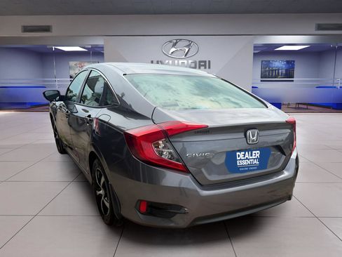 Used 2018 Honda Civic LX image 9