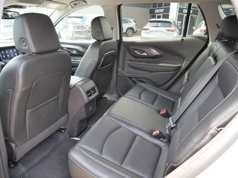 Used 2024 GMC Terrain SLT AWD/4WD image 27
