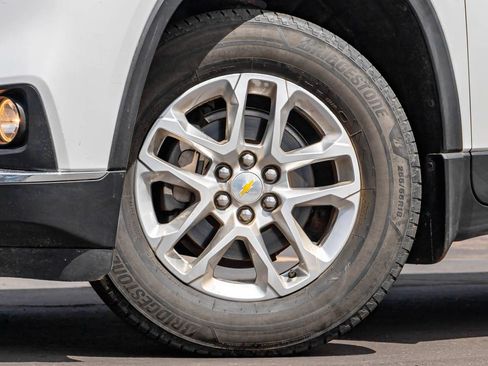 Used 2020 Chevrolet Traverse LT FWD image 6