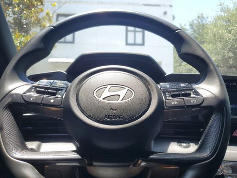 Used 2025 Hyundai Elantra Sport FWD image 20