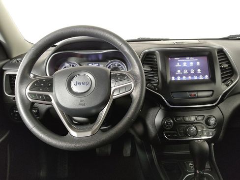 Used 2019 Jeep Cherokee Latitude w/ Popular Appearance Group FWD image 22