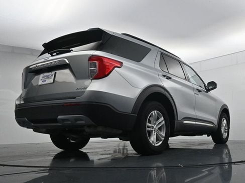 Used 2024 Ford Explorer XLT w/ Equipment Group 202A AWD/4WD image 36