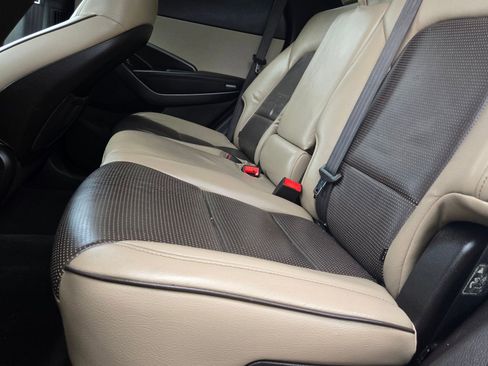 Used 2017 Hyundai Santa Fe Sport FWD image 19