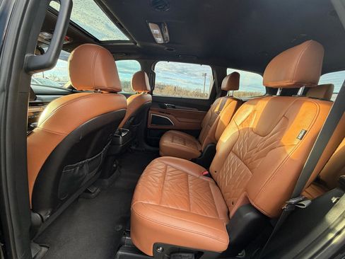 Used 2024 Kia Telluride EX X-Line image 12
