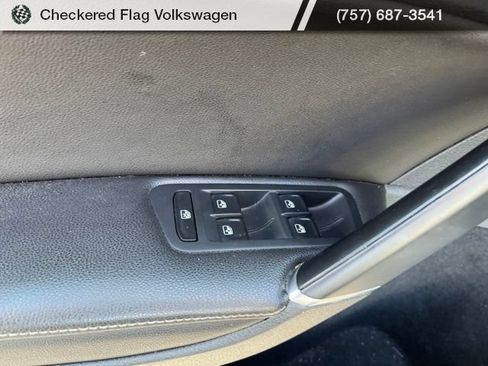 Used 2017 Volkswagen Golf Wolfsburg Edition FWD image 15