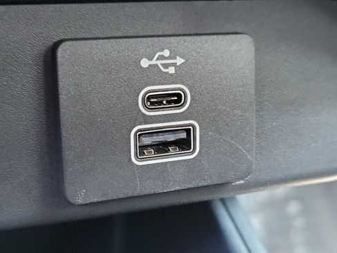 Used 2025 Ford Maverick Lobo AWD/4WD image 15