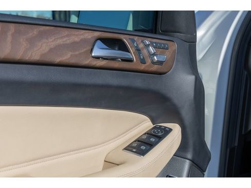 Used 2017 Mercedes-Benz GLS 450 450 4MATIC w/ Premium Package image 20