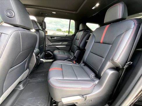 New 2026 Chevrolet Traverse RS w/ LPO, Floor Liner Package AWD/4WD image 14